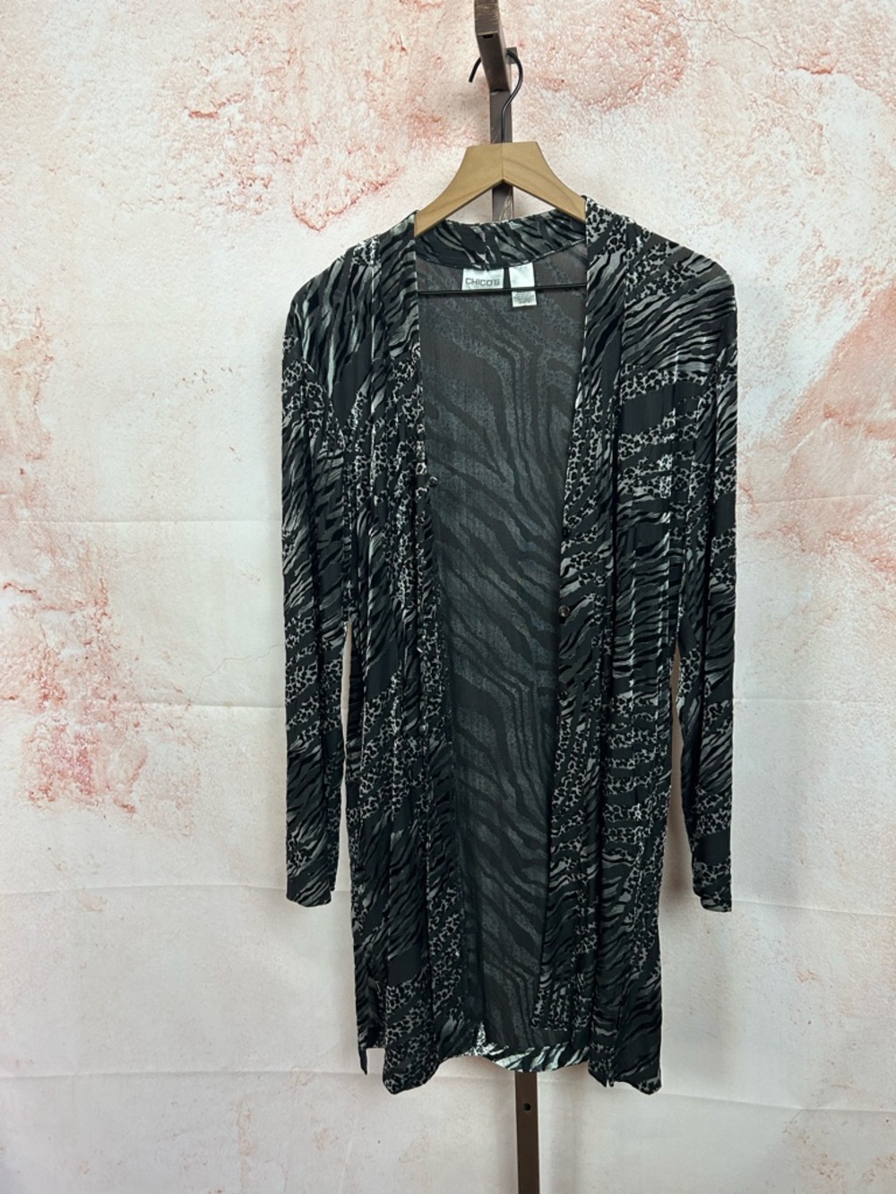 CHICO'S burntout velvet top size 2 large button front pockets animal print